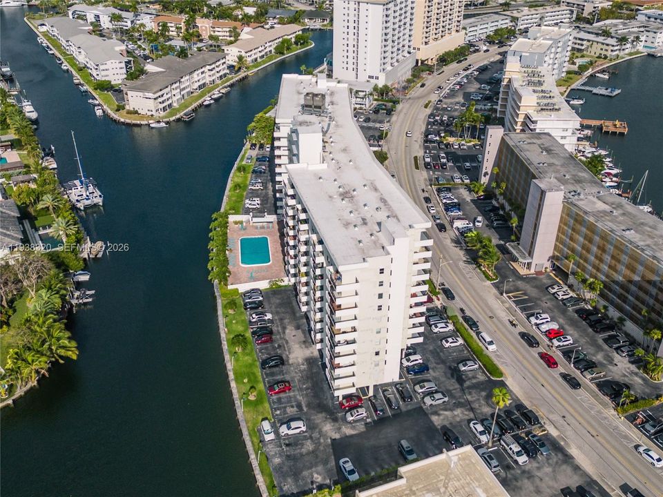 For Rent: $2,390 (2 beds, 2 baths, 1500 Square Feet)