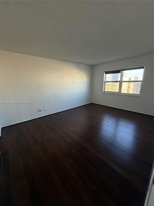 For Rent: $2,390 (2 beds, 2 baths, 1500 Square Feet)