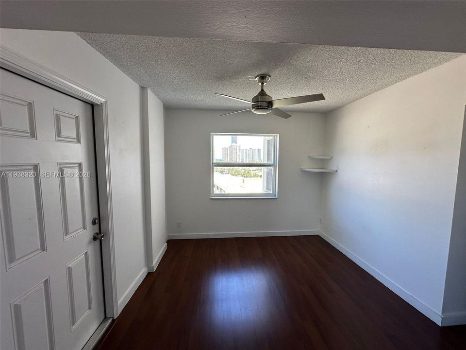 For Rent: $2,390 (2 beds, 2 baths, 1500 Square Feet)