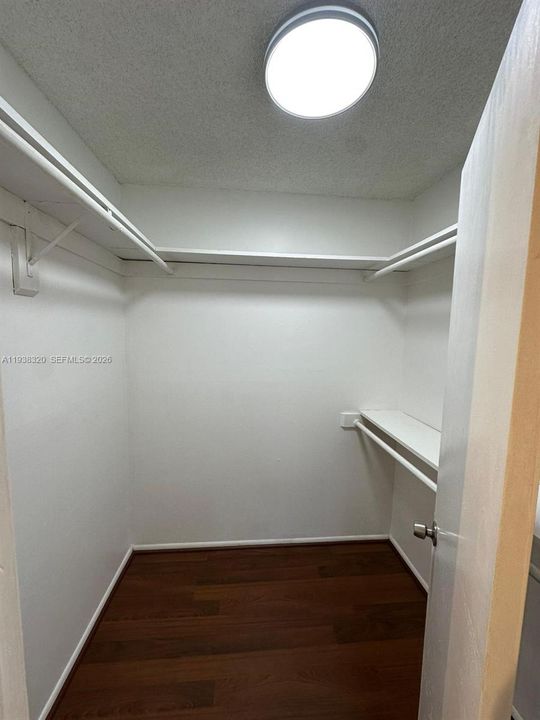 For Rent: $2,390 (2 beds, 2 baths, 1500 Square Feet)