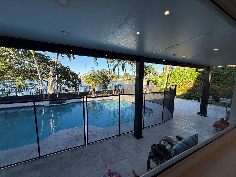 En Venta: $749,000 (3 camas, 2 baños, 1654 Pies cuadrados)