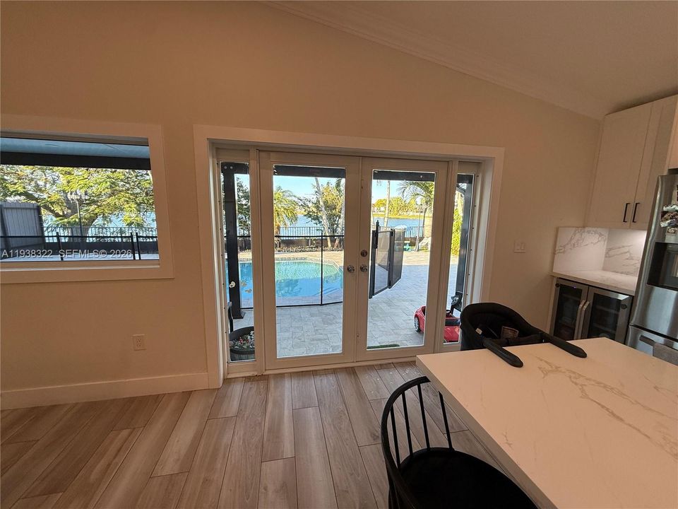 En Venta: $749,000 (3 camas, 2 baños, 1654 Pies cuadrados)