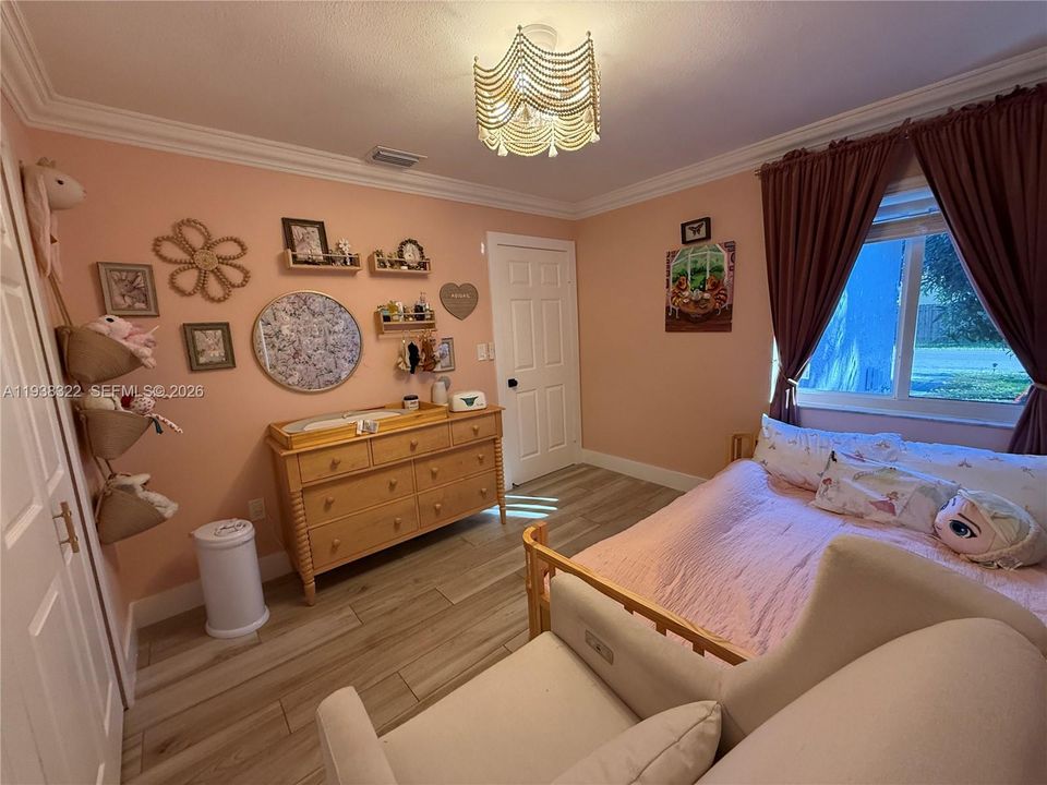 En Venta: $749,000 (3 camas, 2 baños, 1654 Pies cuadrados)