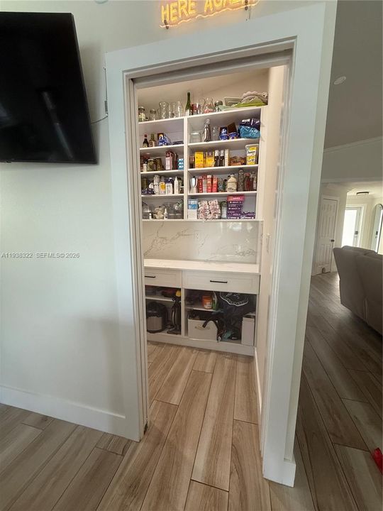 En Venta: $749,000 (3 camas, 2 baños, 1654 Pies cuadrados)