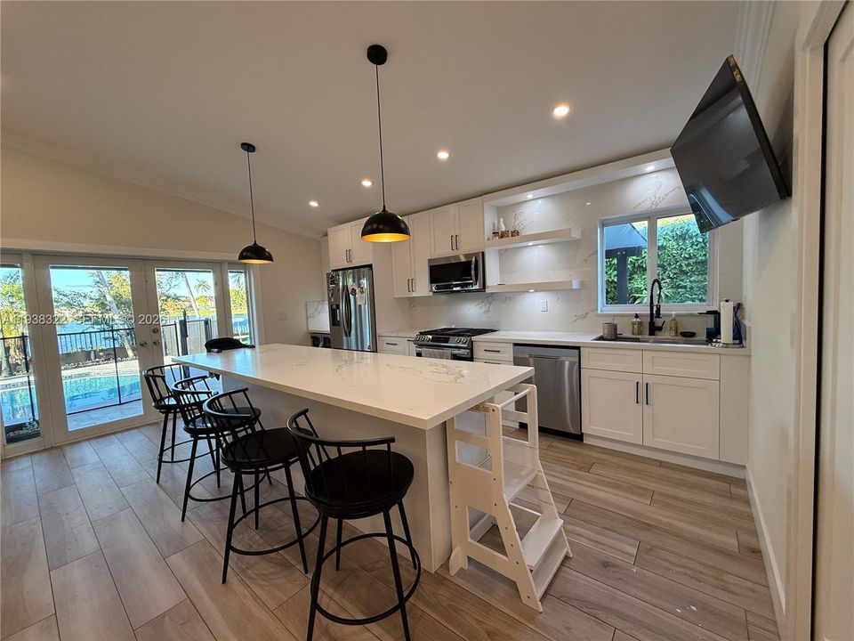 En Venta: $749,000 (3 camas, 2 baños, 1654 Pies cuadrados)