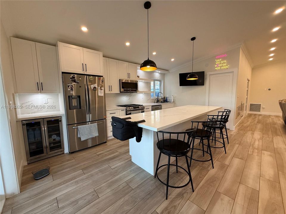 En Venta: $749,000 (3 camas, 2 baños, 1654 Pies cuadrados)