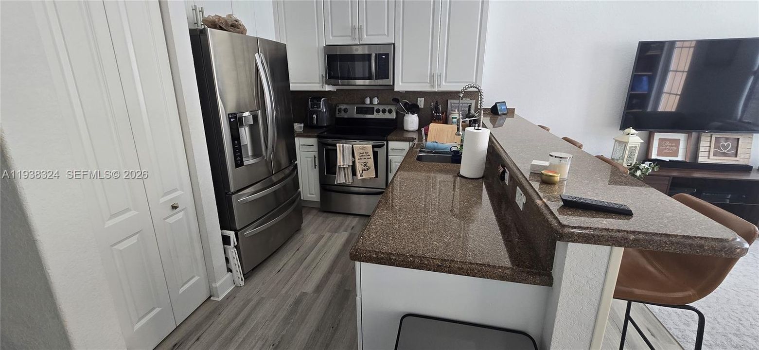 出租: $2,750 (2 贝兹, 2 浴室, 1420 平方英尺)