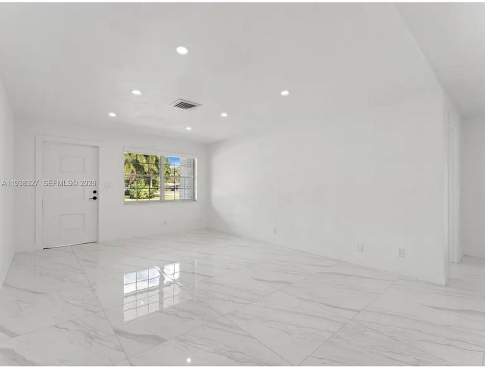 На продажу: $605,000 (3 спален, 2 ванн, 1660 Квадратных фут)