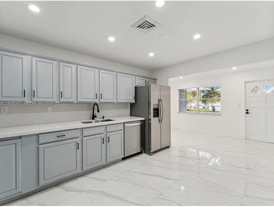 На продажу: $605,000 (3 спален, 2 ванн, 1660 Квадратных фут)