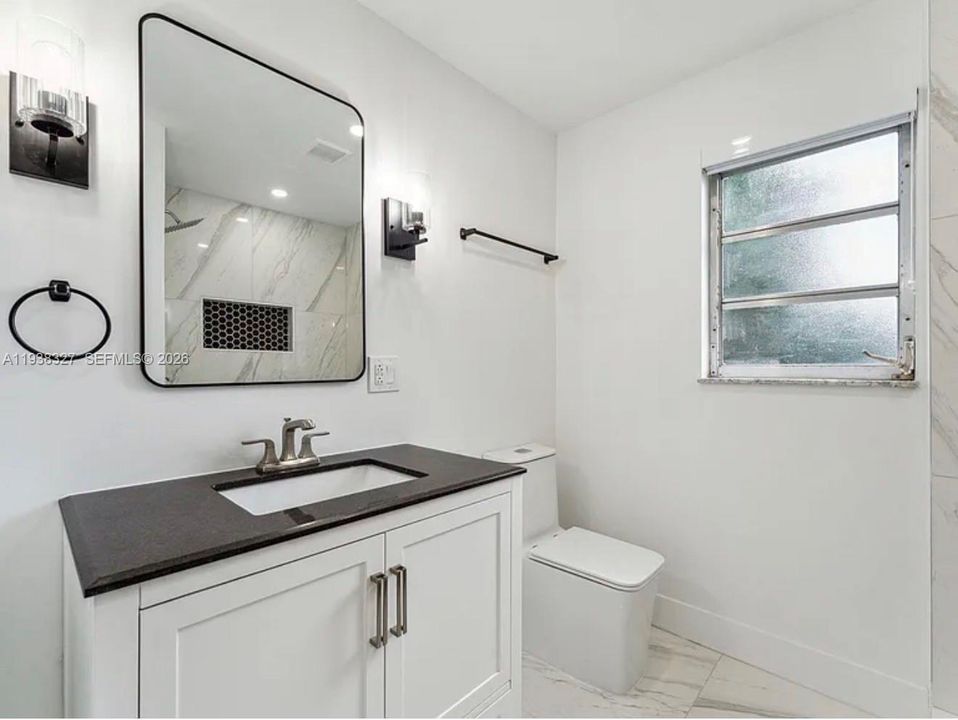 На продажу: $605,000 (3 спален, 2 ванн, 1660 Квадратных фут)