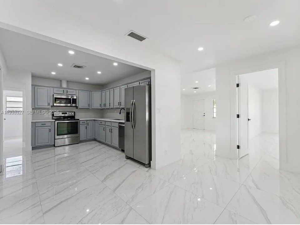 На продажу: $605,000 (3 спален, 2 ванн, 1660 Квадратных фут)