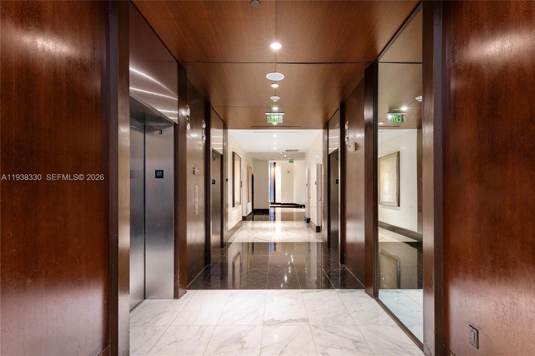 For Sale: $1,090,000 (2 beds, 2 baths, 1430 Square Feet)