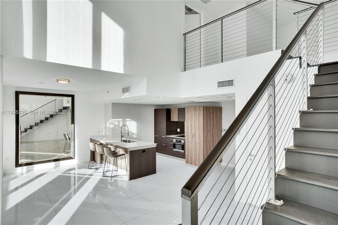 For Sale: $1,090,000 (2 beds, 2 baths, 1430 Square Feet)