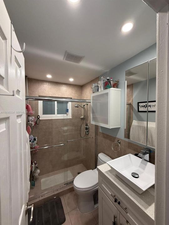 На продажу: $595,000 (4 спален, 2 ванн, 1578 Квадратных фут)