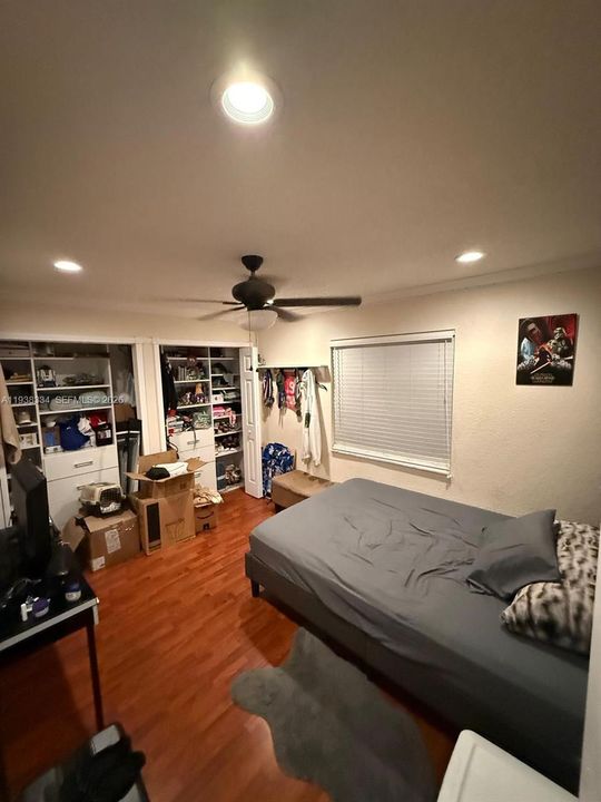 На продажу: $595,000 (4 спален, 2 ванн, 1578 Квадратных фут)