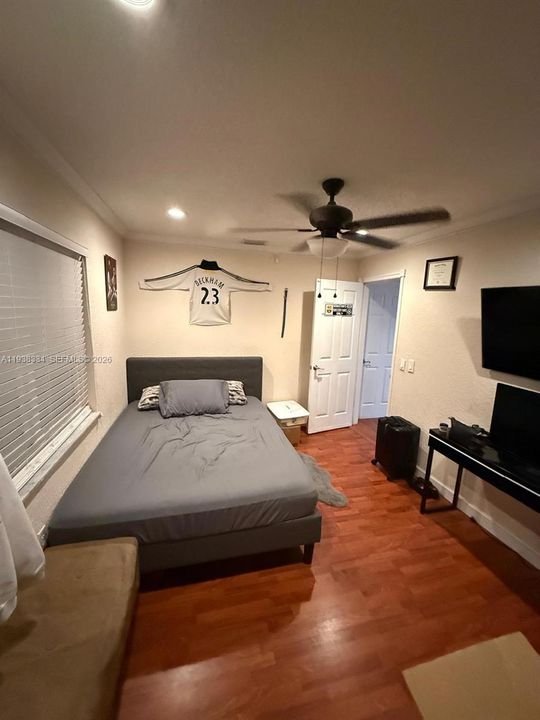 На продажу: $595,000 (4 спален, 2 ванн, 1578 Квадратных фут)