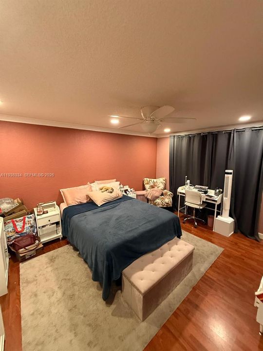 На продажу: $595,000 (4 спален, 2 ванн, 1578 Квадратных фут)