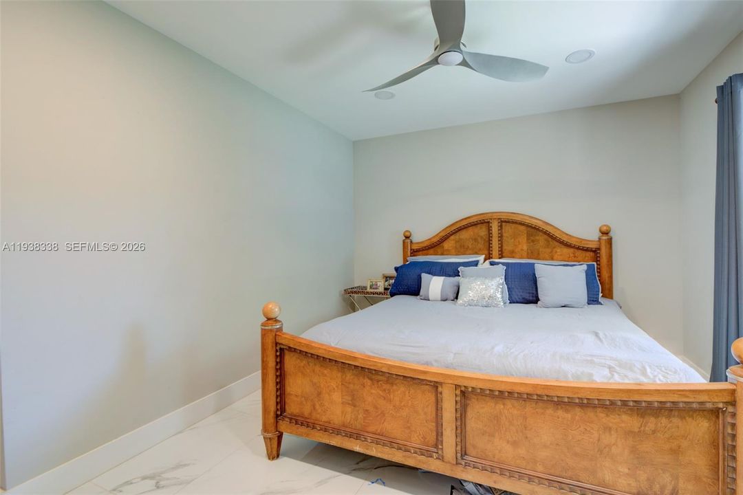 En Venta: $1,179,000 (3 camas, 3 baños, 2589 Pies cuadrados)