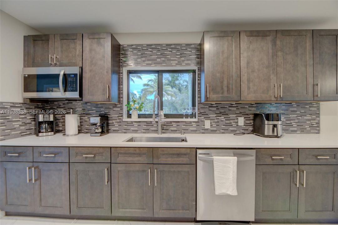 En Venta: $1,179,000 (3 camas, 3 baños, 2589 Pies cuadrados)