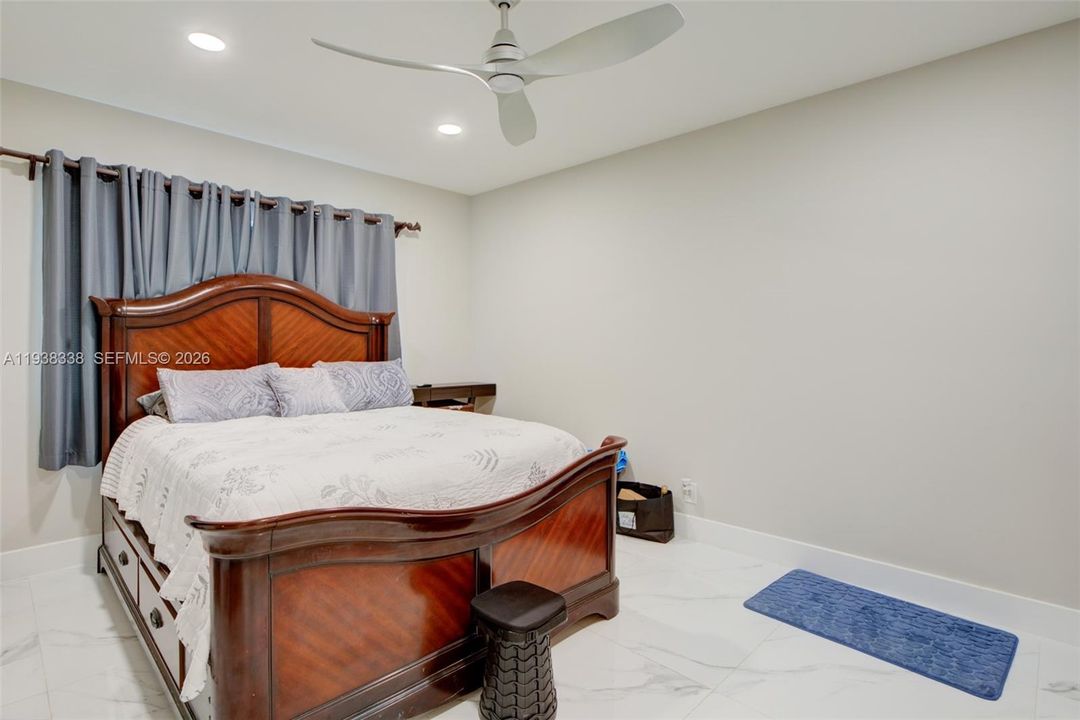 En Venta: $1,179,000 (3 camas, 3 baños, 2589 Pies cuadrados)