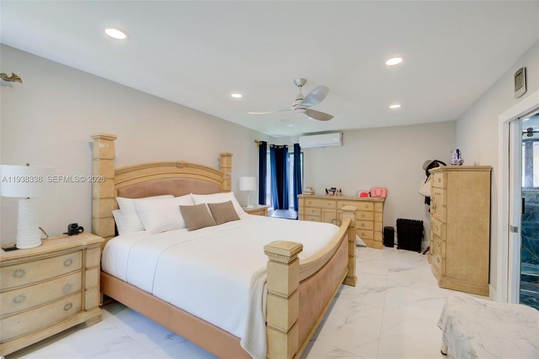 En Venta: $1,179,000 (3 camas, 3 baños, 2589 Pies cuadrados)