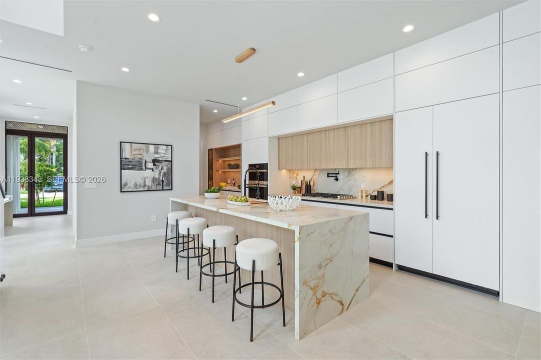 For Sale: $1,400,000 (3 beds, 3 baths, 1958 Square Feet)