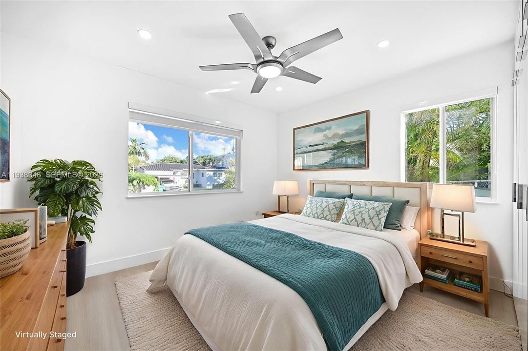 En Venta: $829,999 (3 camas, 2 baños, 1418 Pies cuadrados)