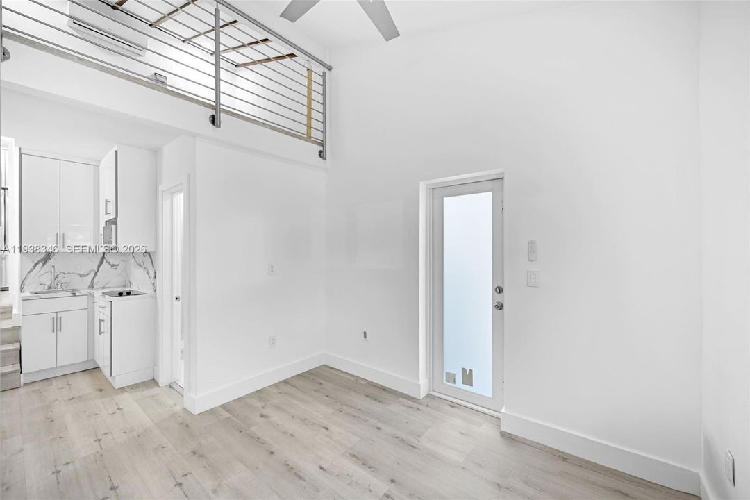 En Venta: $829,999 (3 camas, 2 baños, 1418 Pies cuadrados)