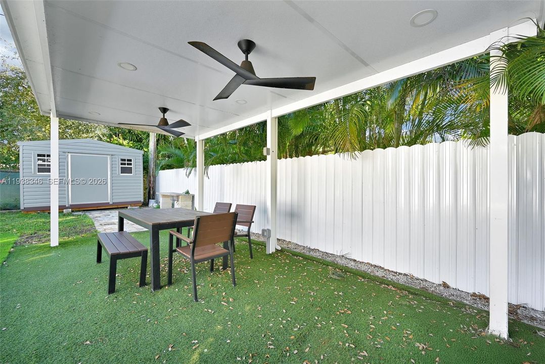 En Venta: $829,999 (3 camas, 2 baños, 1418 Pies cuadrados)