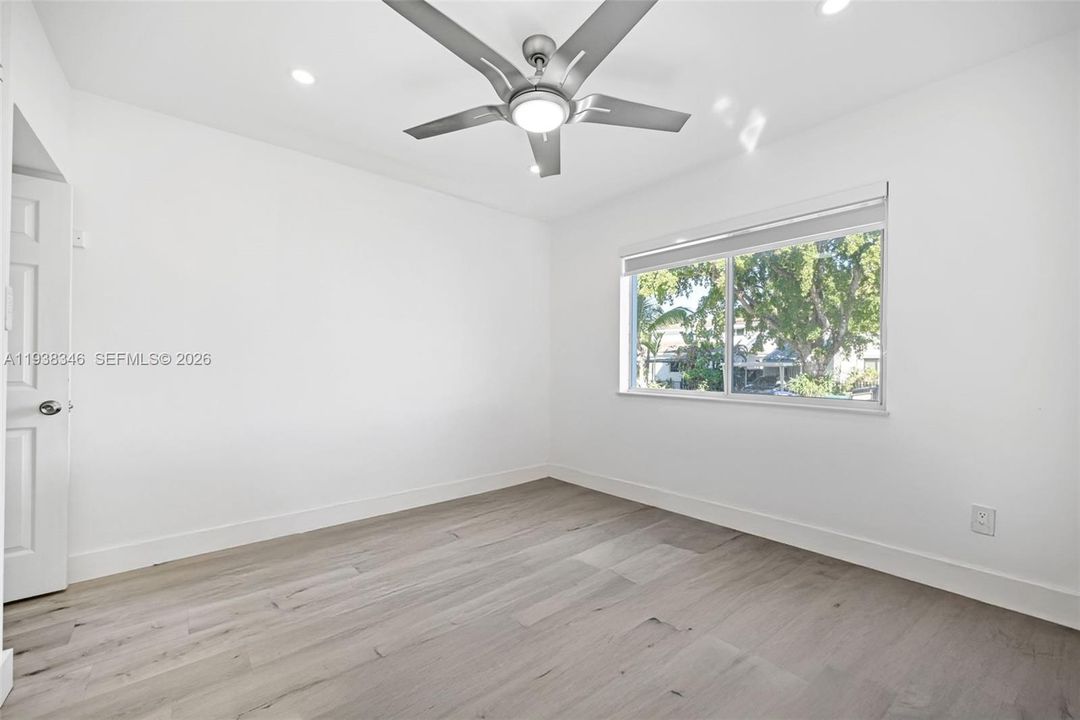 En Venta: $829,999 (3 camas, 2 baños, 1418 Pies cuadrados)