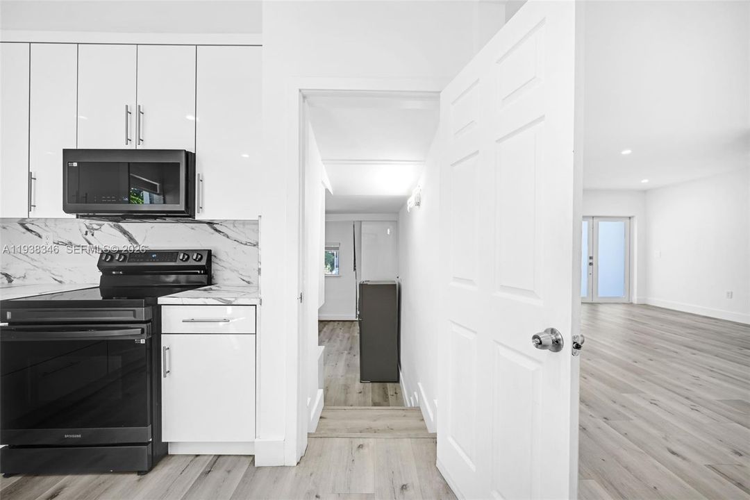 En Venta: $829,999 (3 camas, 2 baños, 1418 Pies cuadrados)