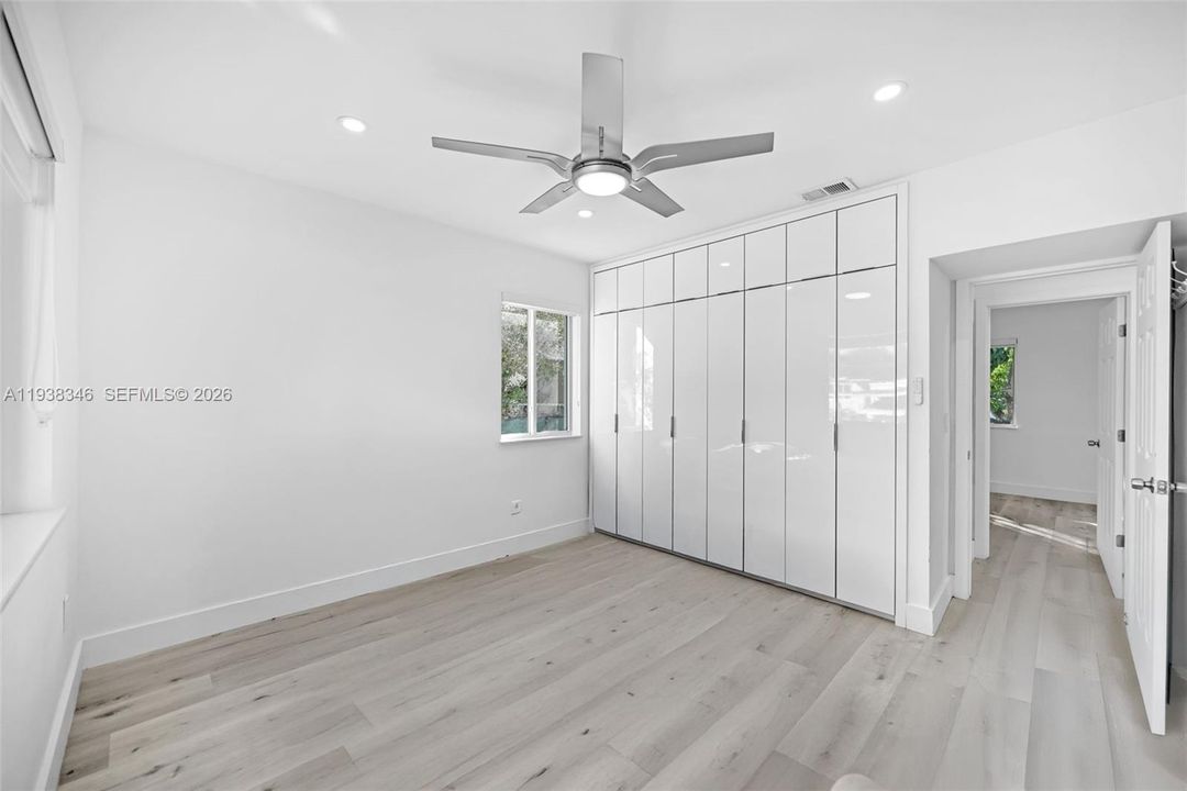 En Venta: $829,999 (3 camas, 2 baños, 1418 Pies cuadrados)