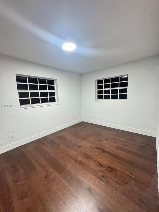 En Venta: $580,000 (4 camas, 2 baños, 1671 Pies cuadrados)