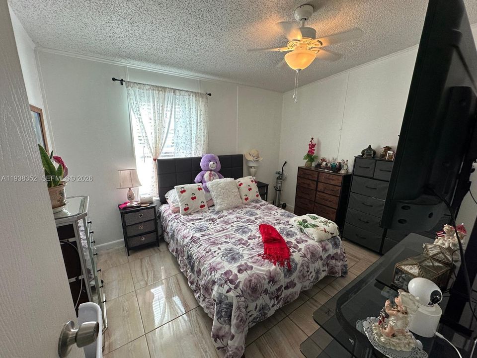 For Sale: $320,000 (3 beds, 2 baths, 1690 Square Feet)