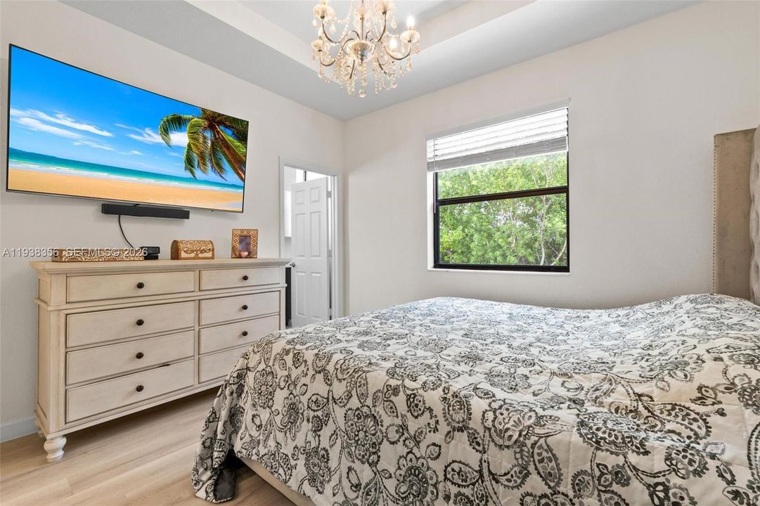 For Sale: $474,900 (3 beds, 3 baths, 1332 Square Feet)