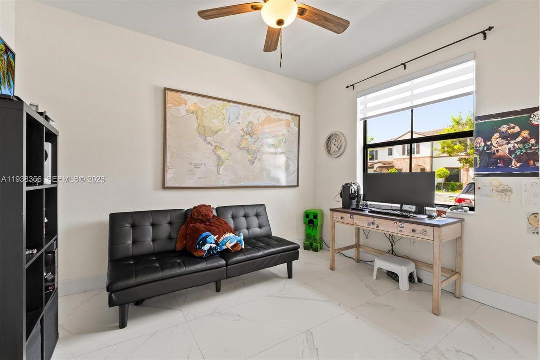 For Sale: $474,900 (3 beds, 3 baths, 1332 Square Feet)