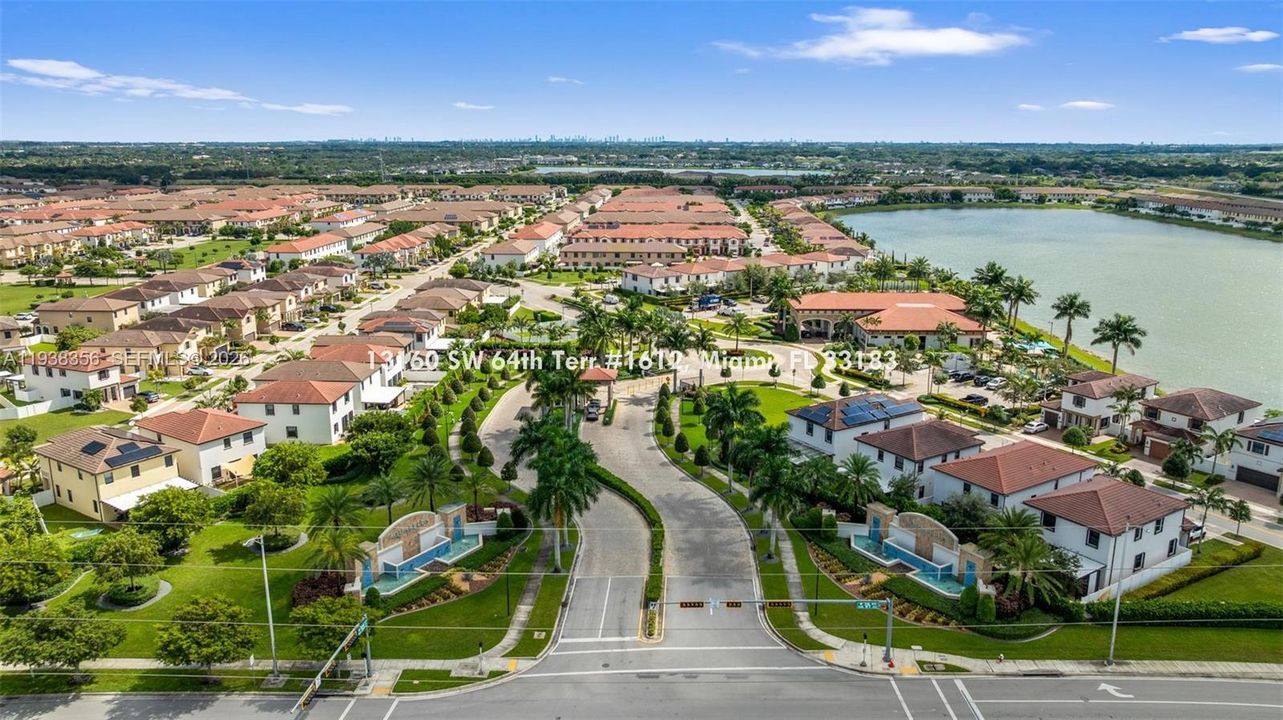 For Sale: $474,900 (3 beds, 3 baths, 1332 Square Feet)