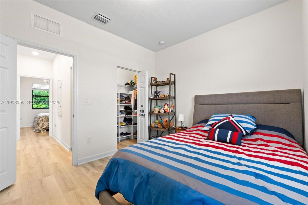 For Sale: $474,900 (3 beds, 3 baths, 1332 Square Feet)