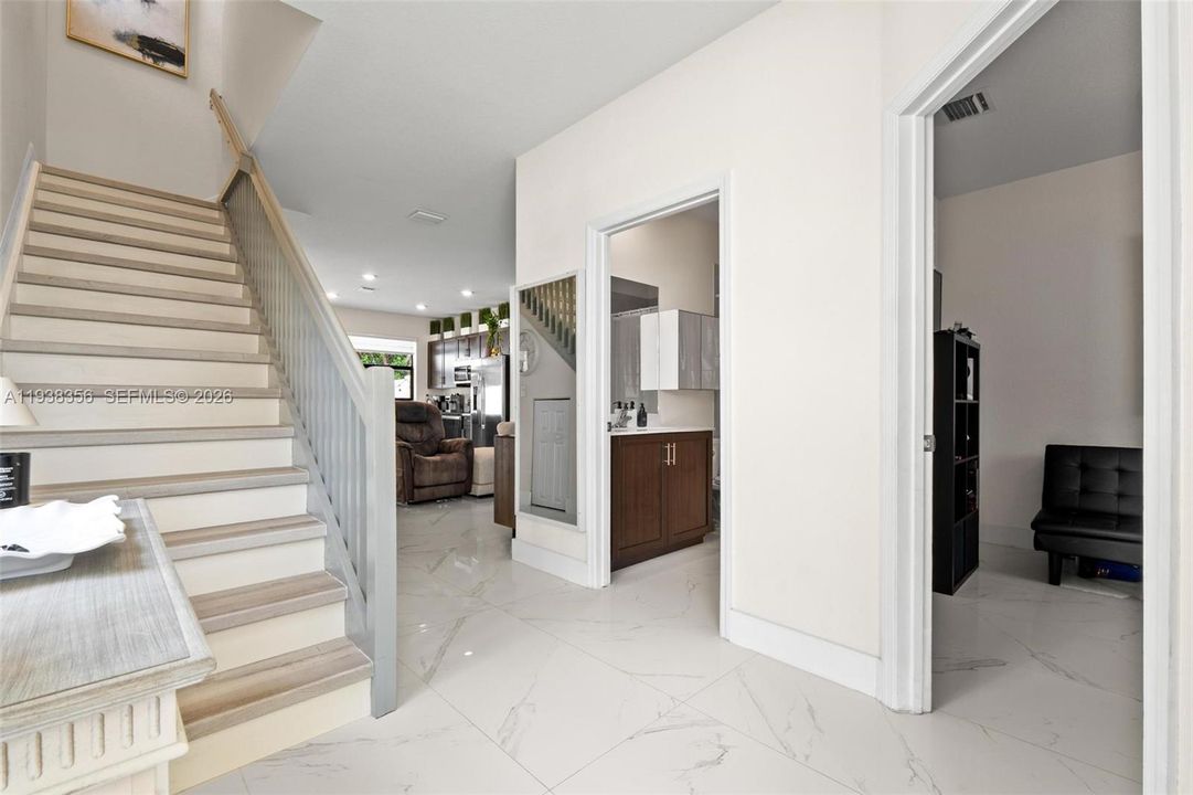 For Sale: $474,900 (3 beds, 3 baths, 1332 Square Feet)