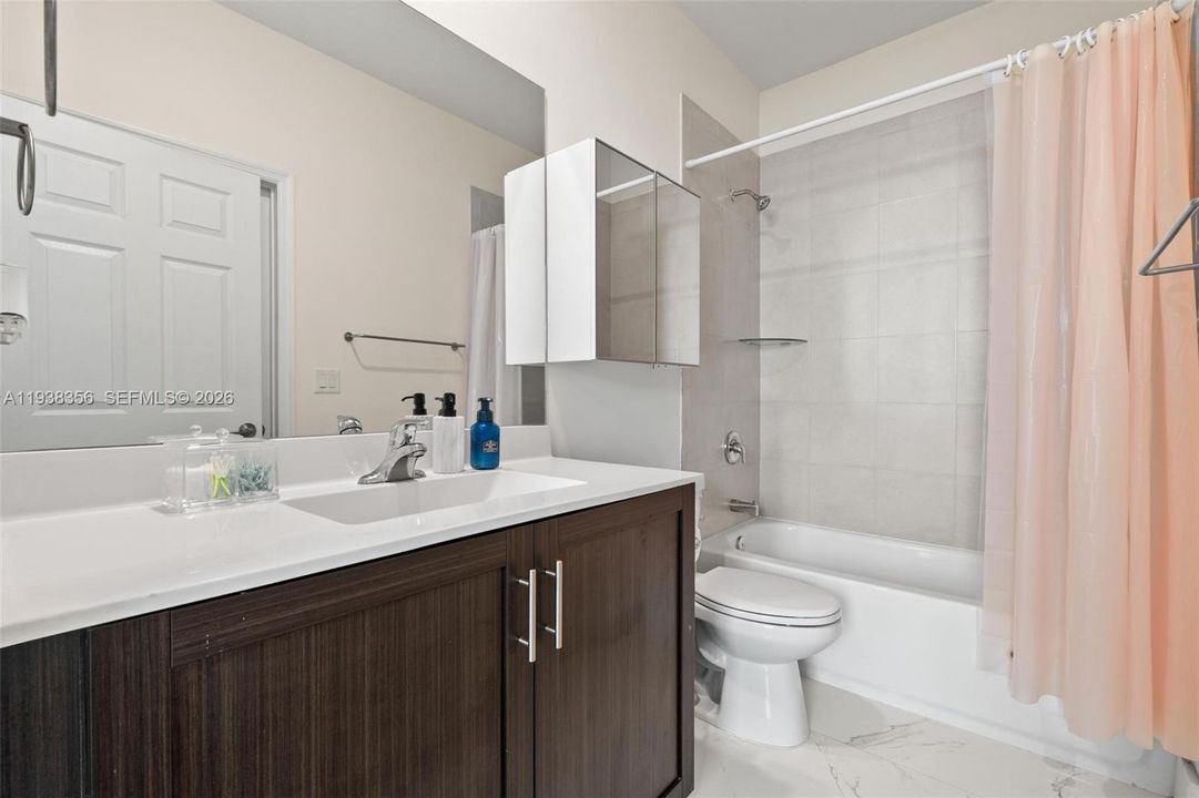 For Sale: $474,900 (3 beds, 3 baths, 1332 Square Feet)