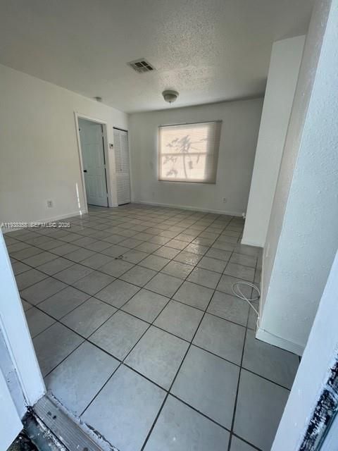 待售: $480,000 (0 贝兹, 0 浴室, 1350 平方英尺)