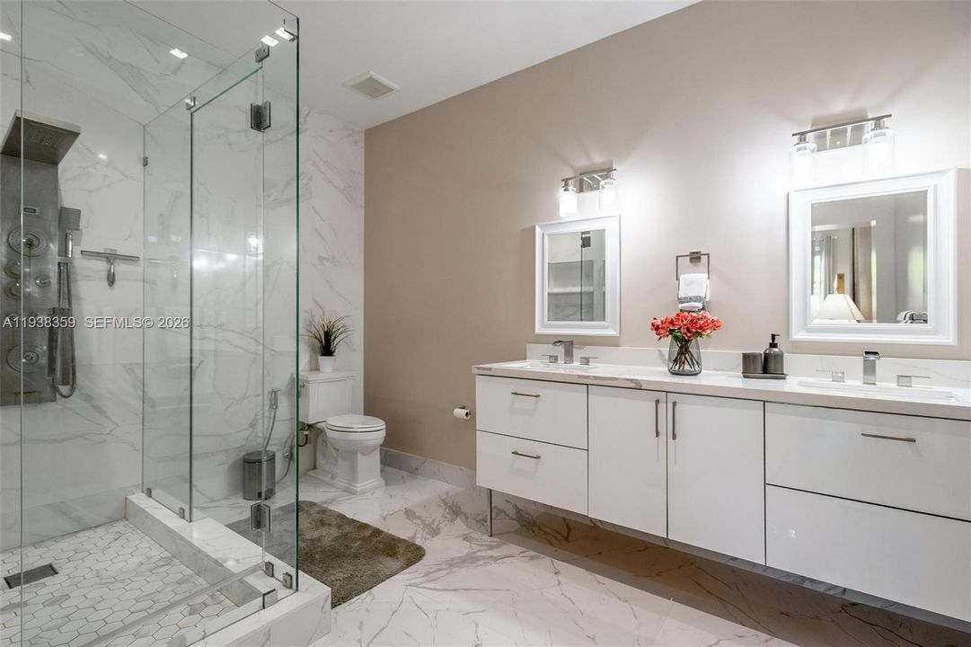 For Sale: $1,175,000 (4 beds, 4 baths, 3295 Square Feet)