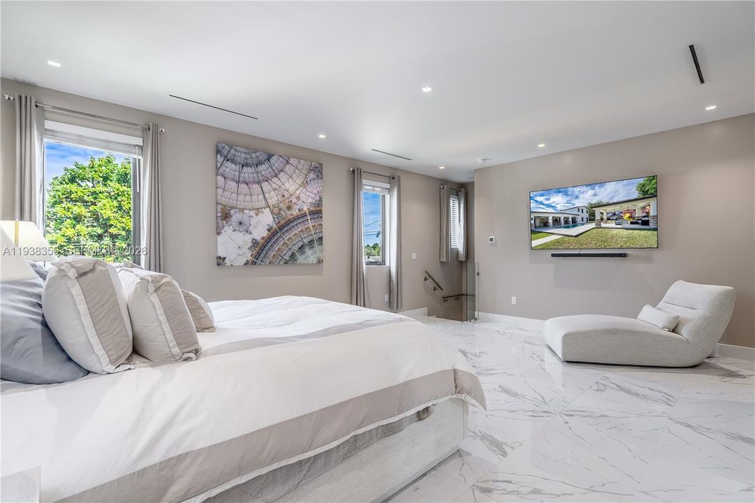 For Sale: $1,175,000 (4 beds, 4 baths, 3295 Square Feet)