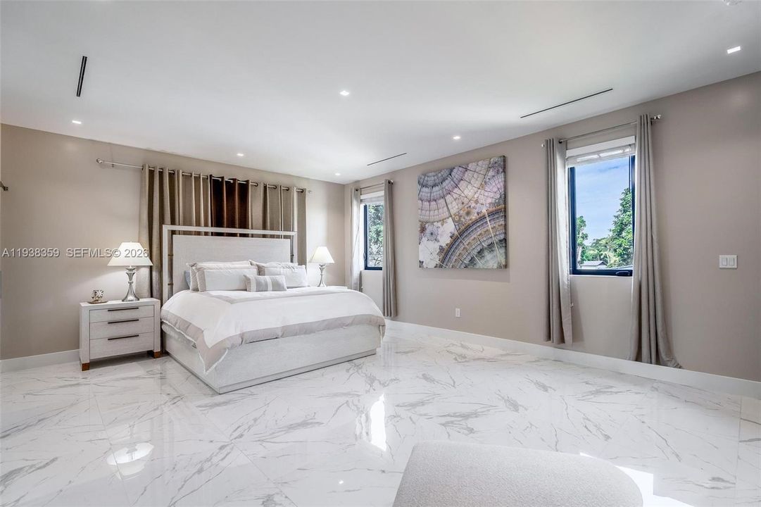 For Sale: $1,175,000 (4 beds, 4 baths, 3295 Square Feet)