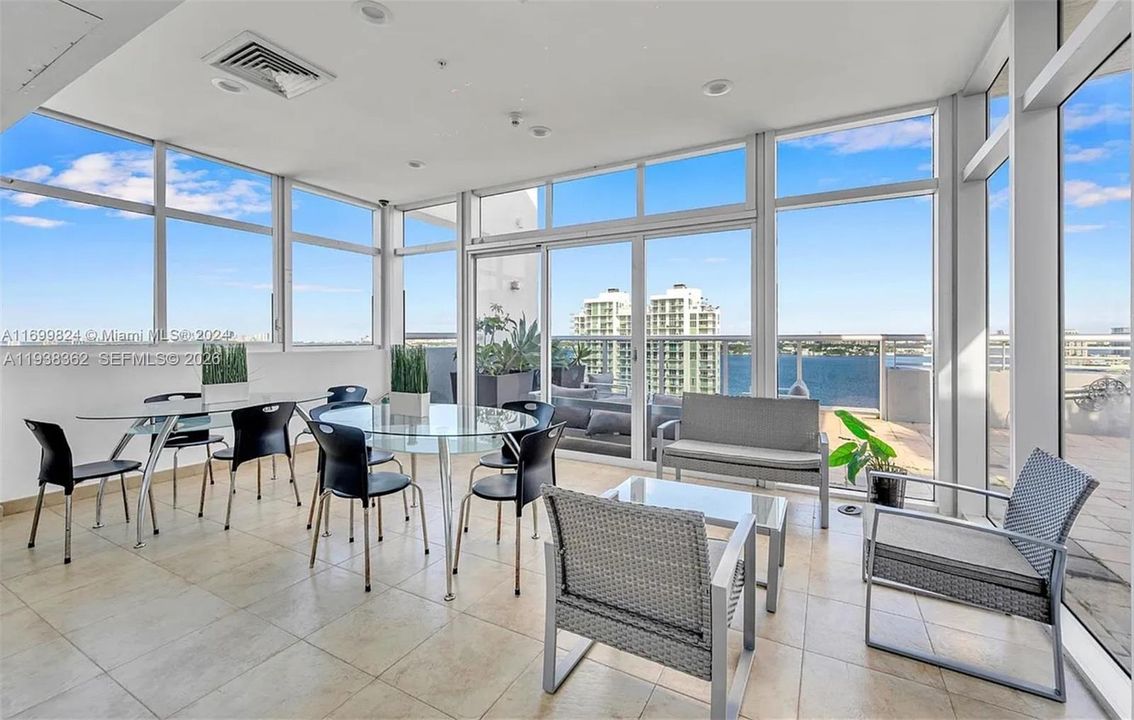 待售: $575,700 (2 贝兹, 2 浴室, 1334 平方英尺)