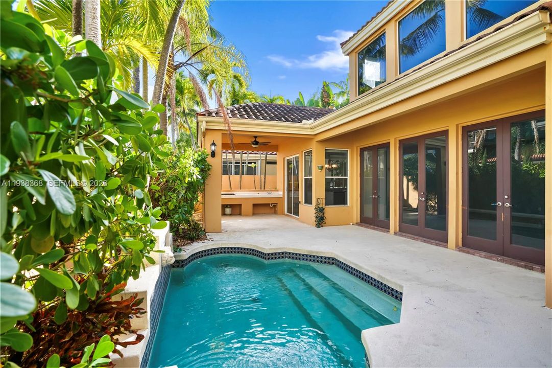 En Venta: $1,790,000 (3 camas, 3 baños, 2380 Pies cuadrados)