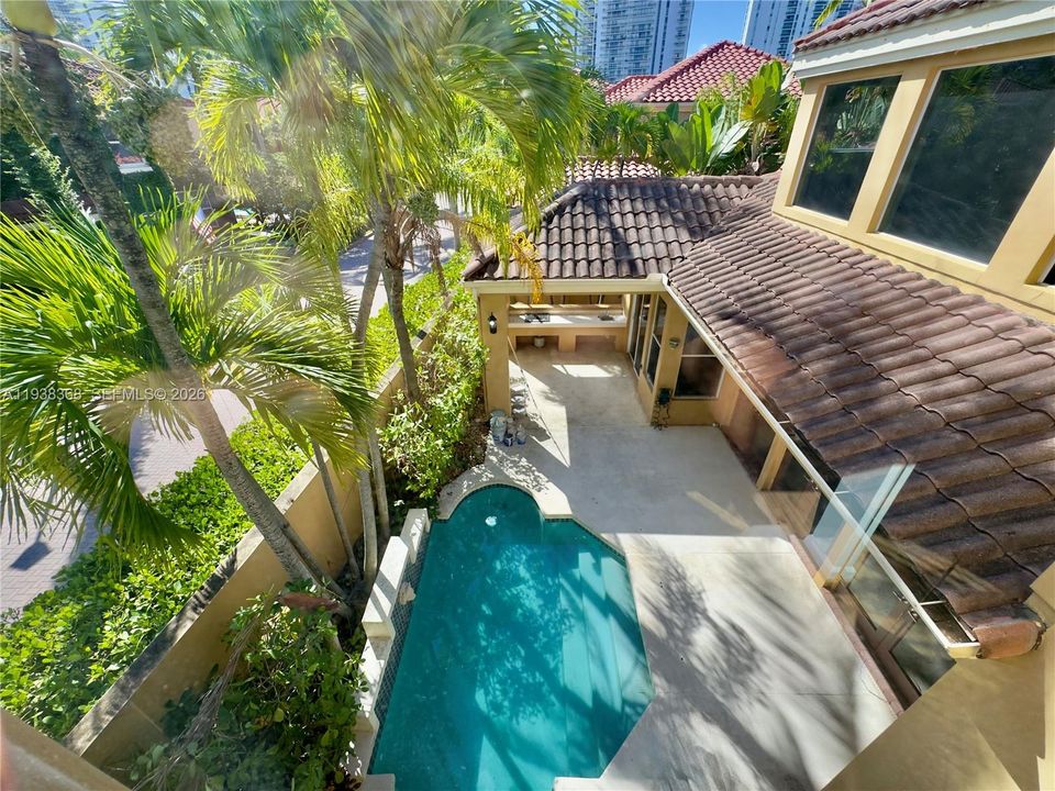 En Venta: $1,790,000 (3 camas, 3 baños, 2380 Pies cuadrados)