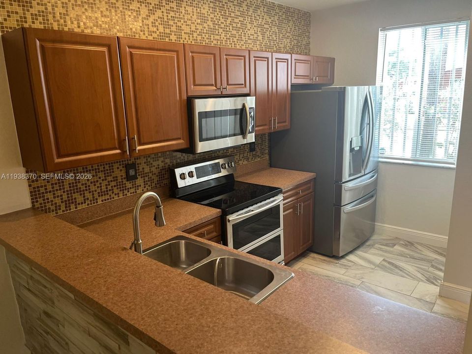 出租: $2,700 (3 贝兹, 2 浴室, 1420 平方英尺)