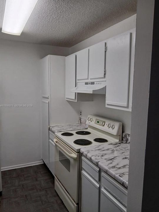 出租: $1,600 (1 贝兹, 1 浴室, 620 平方英尺)