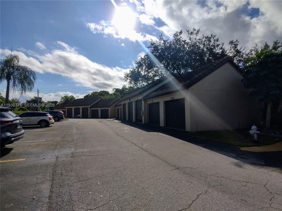 出租: $1,600 (1 贝兹, 1 浴室, 620 平方英尺)